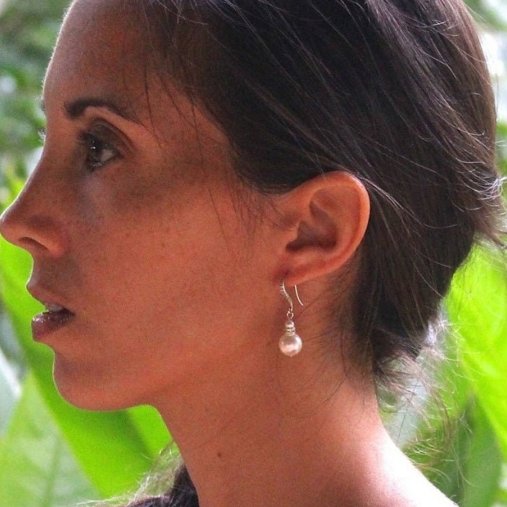 Elegant Silver Pearl Jewelry Set - Picture 5 of 5